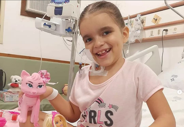 Moradora de Taquara, menina de 6 anos que foi diagnosticada com leucemia precisa de doadores de sangue