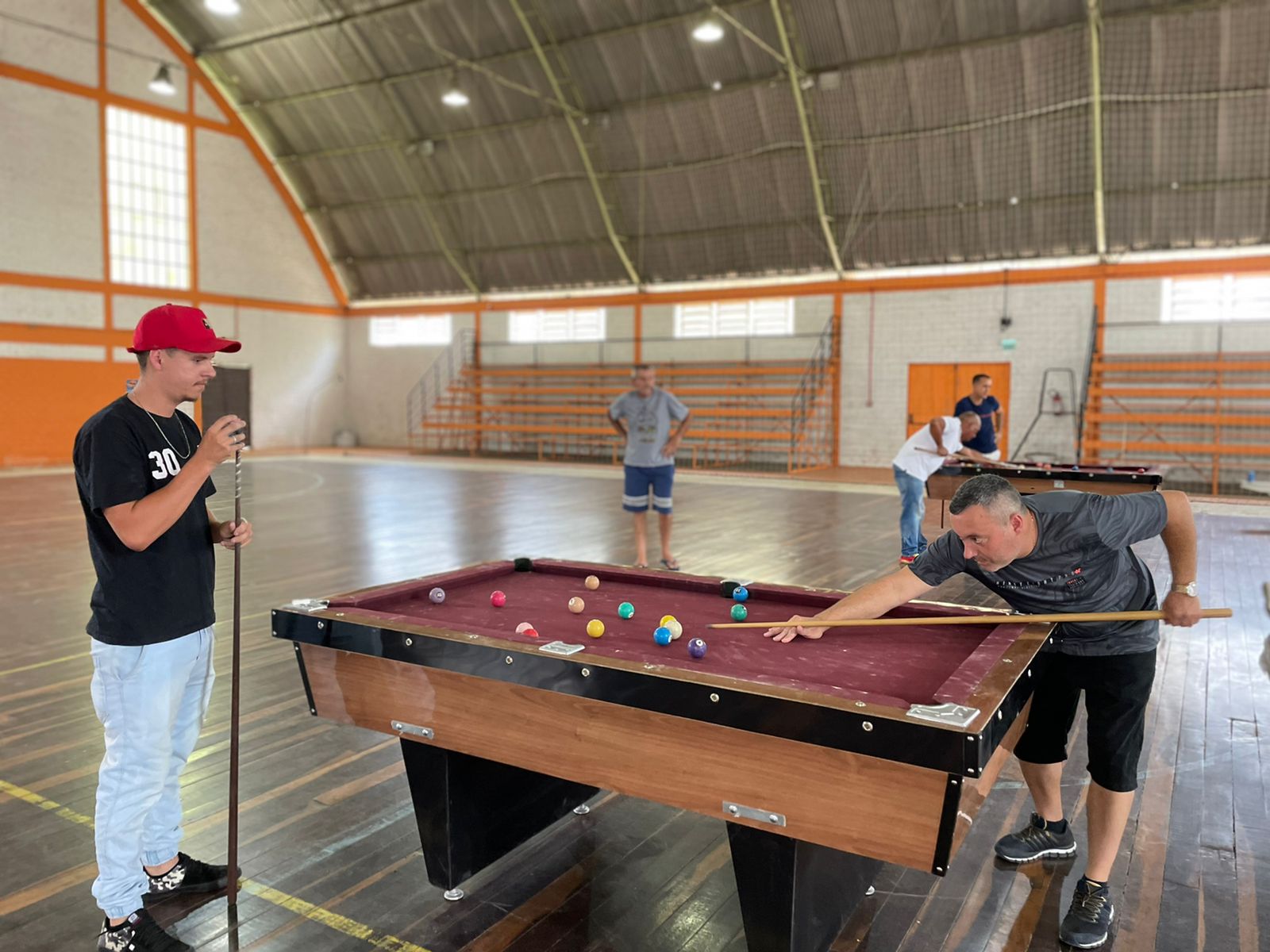 Técnica e precisão marcam a 1ª Copa Taquara de Sinuca Bola 8