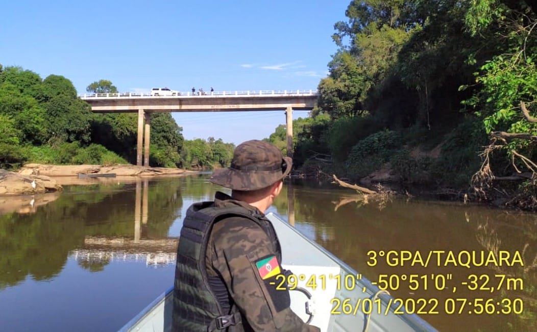 Polícia Ambiental realiza patrulhamento durante período da Piracema no Rio dos Sinos entre Taquara e Parobé