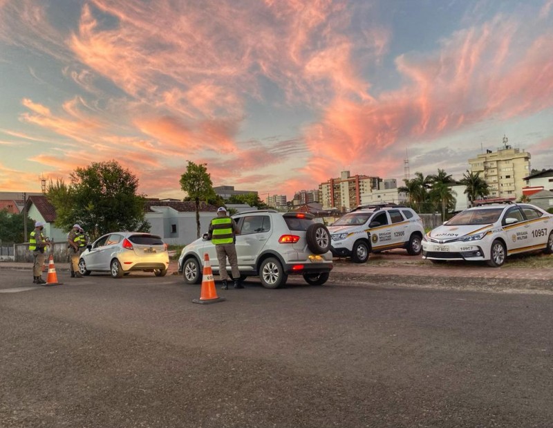Brigada Militar faz operação em Taquara e Parobé e prende três pessoas