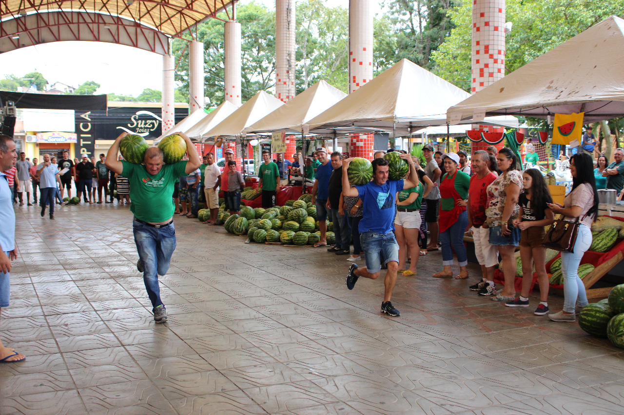 Parobé teve venda de 700 toneladas de melancia durante a festa de 2022