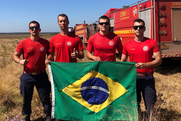 Bombeiros de Parobé e do Vale dos Sinos auxiliam no combate a incêndio florestal na Argentina