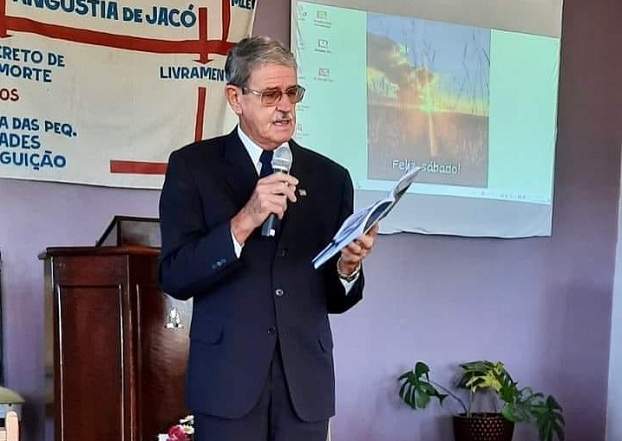 'Pastor Schmitão' é velado na Igreja do IACS, em Taquara, e será sepultado no cemitério de Glorinha