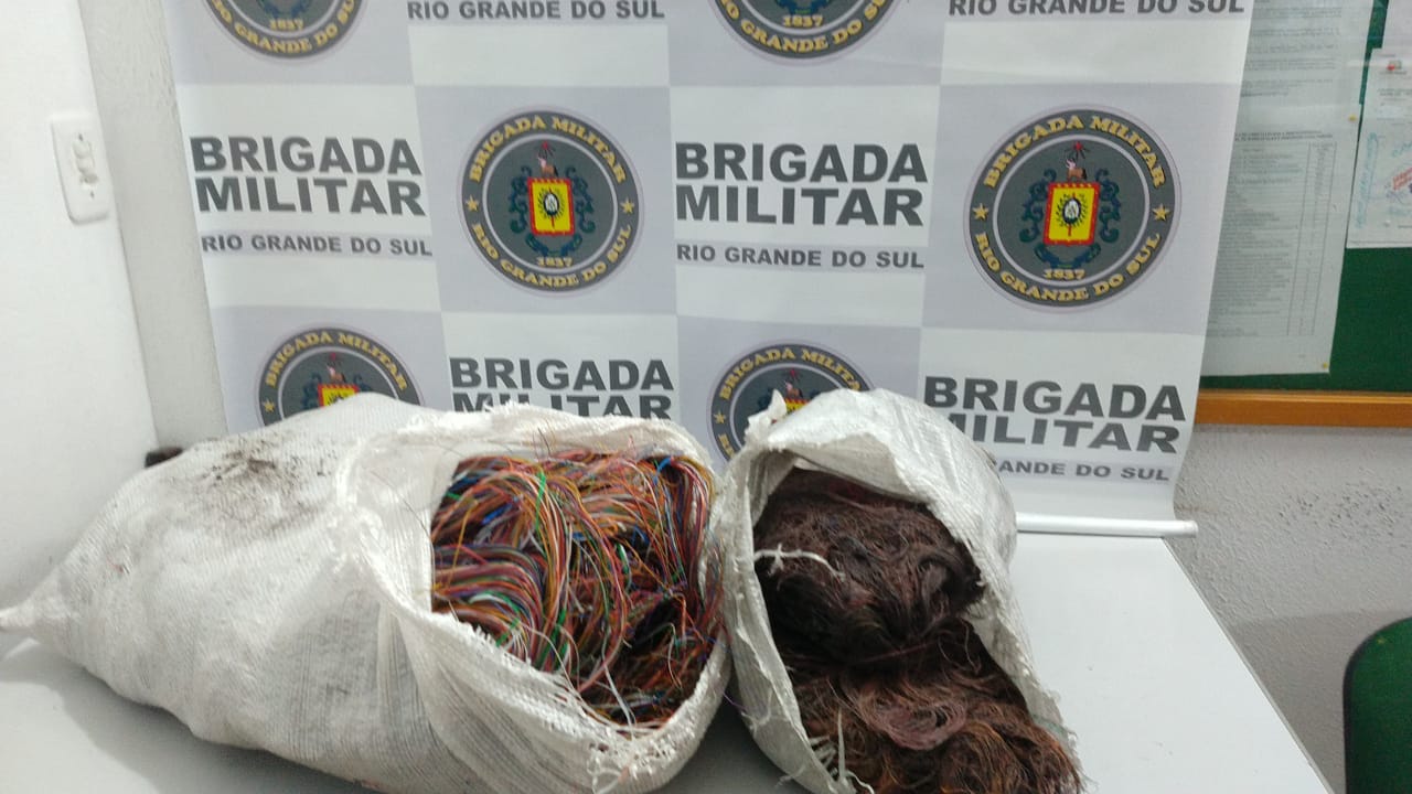 Brigada Militar de Três Coroas prende cinco indivíduos por furto de fios