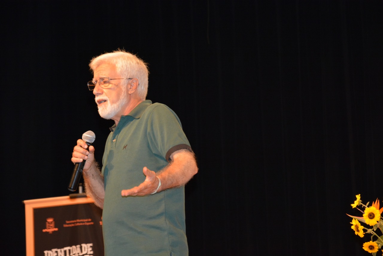 Educador José Pacheco participa da abertura do ano letivo de Taquara
