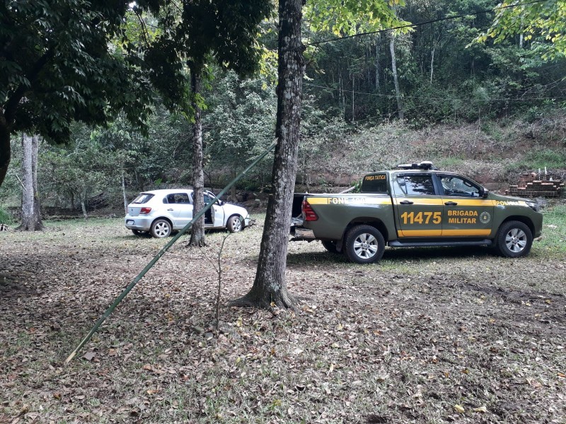 Brigada Militar e Polícia Civil prendem foragidos da justiça portando armamento ilegal em Taquara