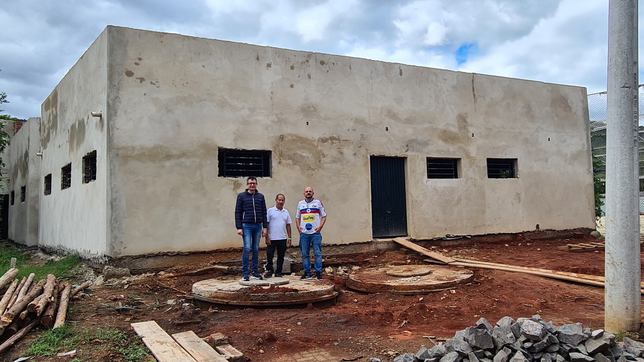 Executivo de Igrejinha realiza vistorias em obras das novas unidades básicas de saúde