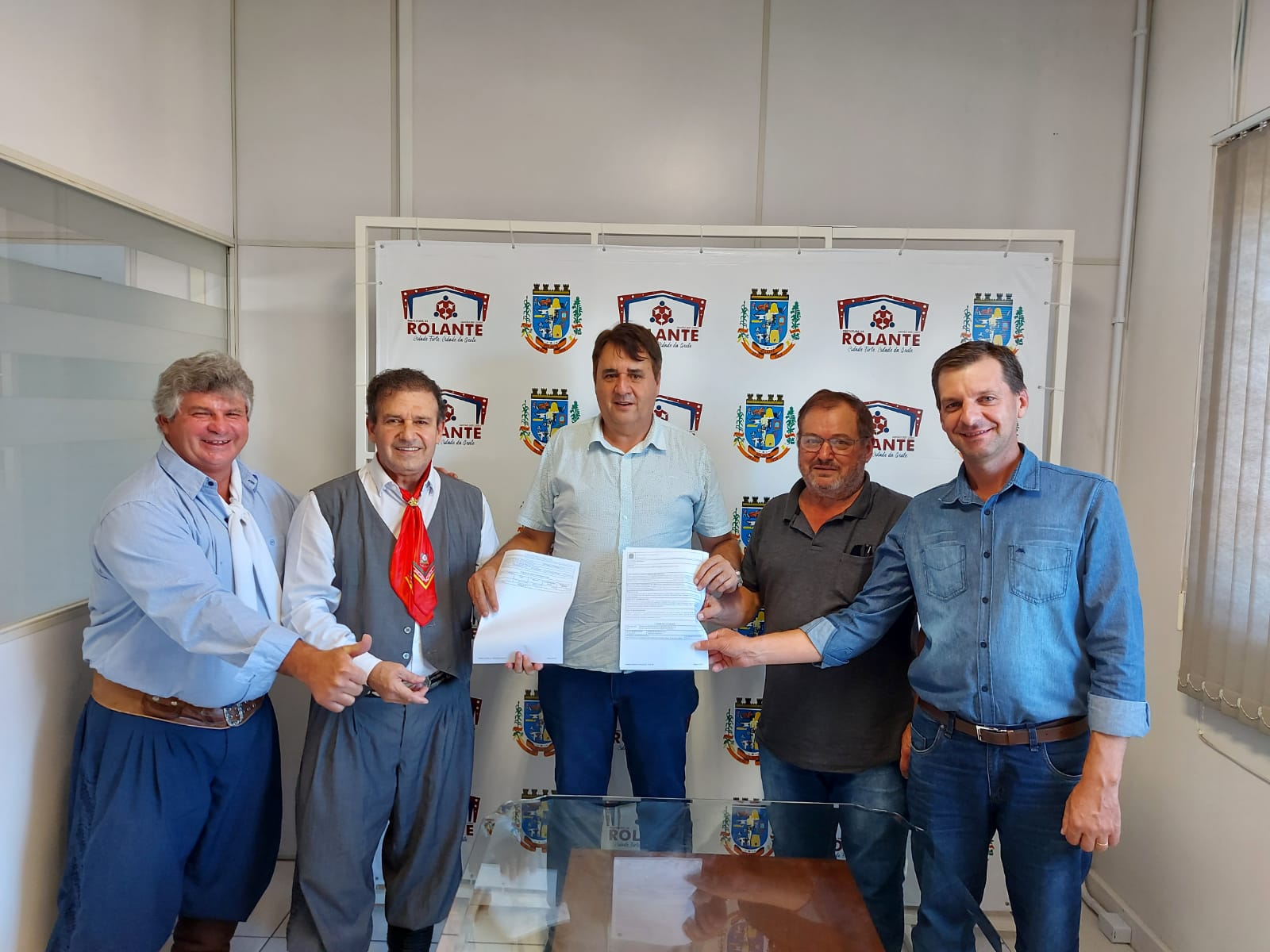 Deputado Pompeo de Mattos visita Rolante e oficializa entrega de emenda de R$ 960 mil para pavimentação