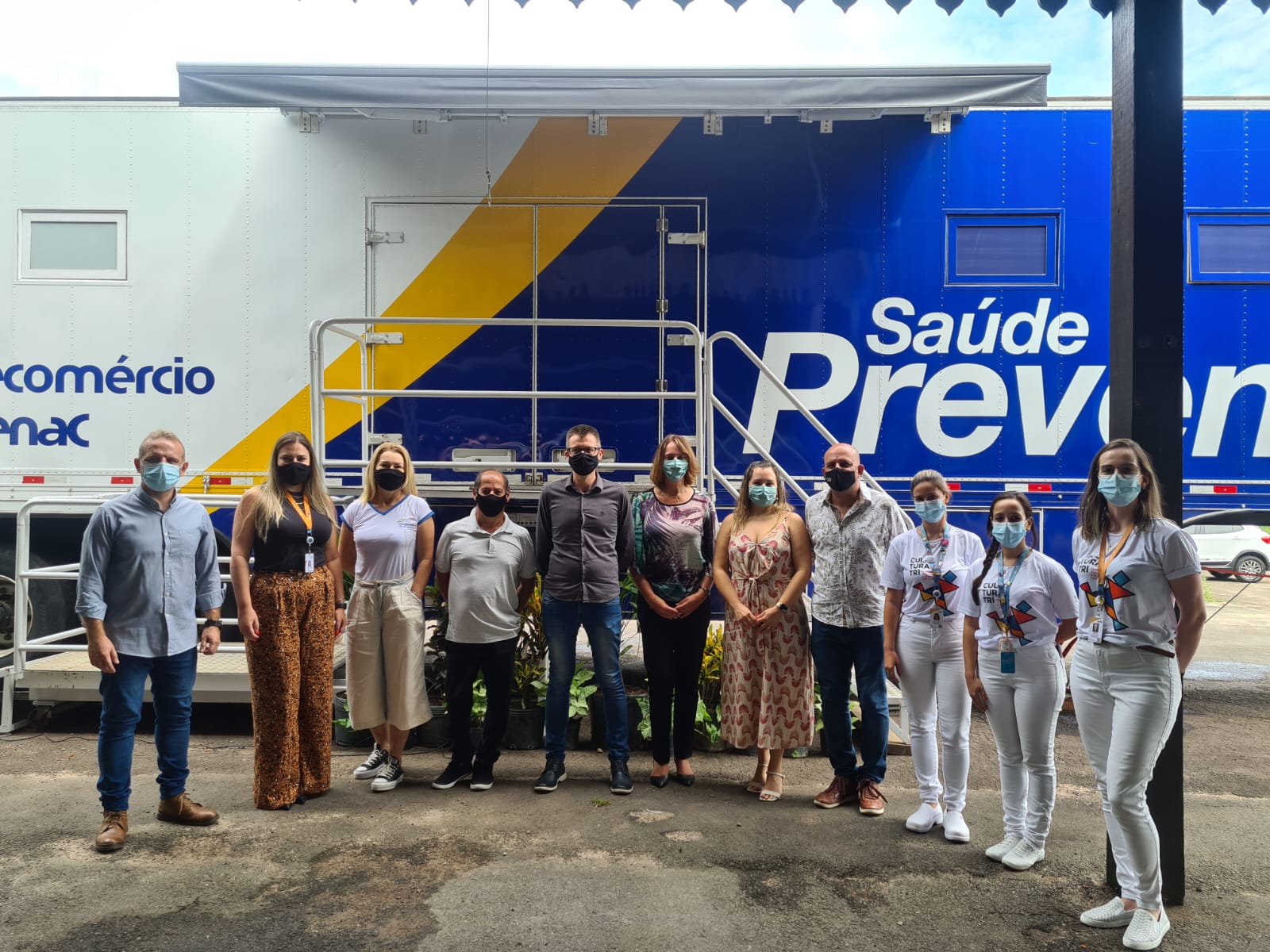 Carreta da unidade Sesc de saúde preventiva chega em Igrejinha
