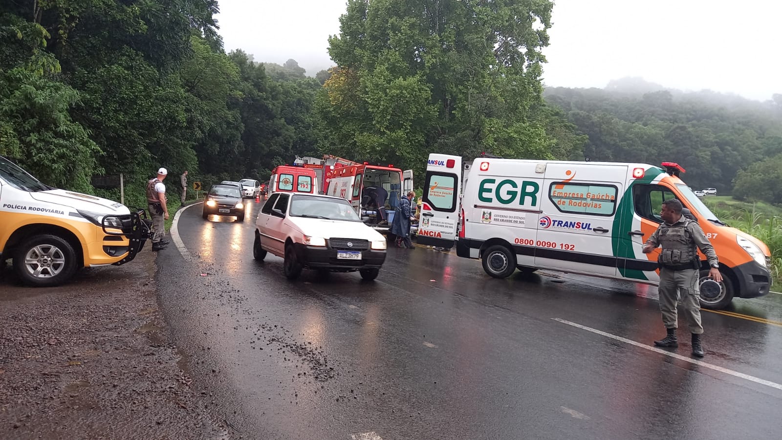 Veículo com placas de Igrejinha se envolve em colisão frontal na ERS-115 em Gramado