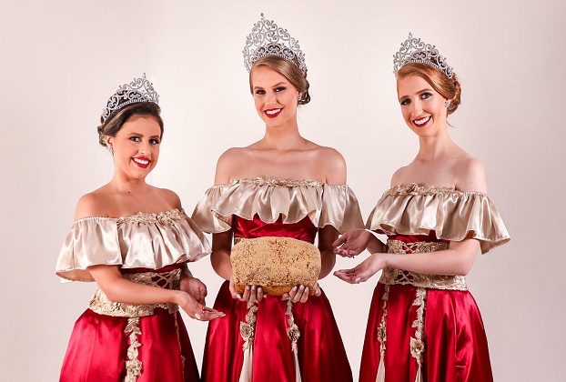 Soberanas da 24ª Kuchenfest divulgam traje oficial em comemoração ao aniversário de 67 anos de Rolante