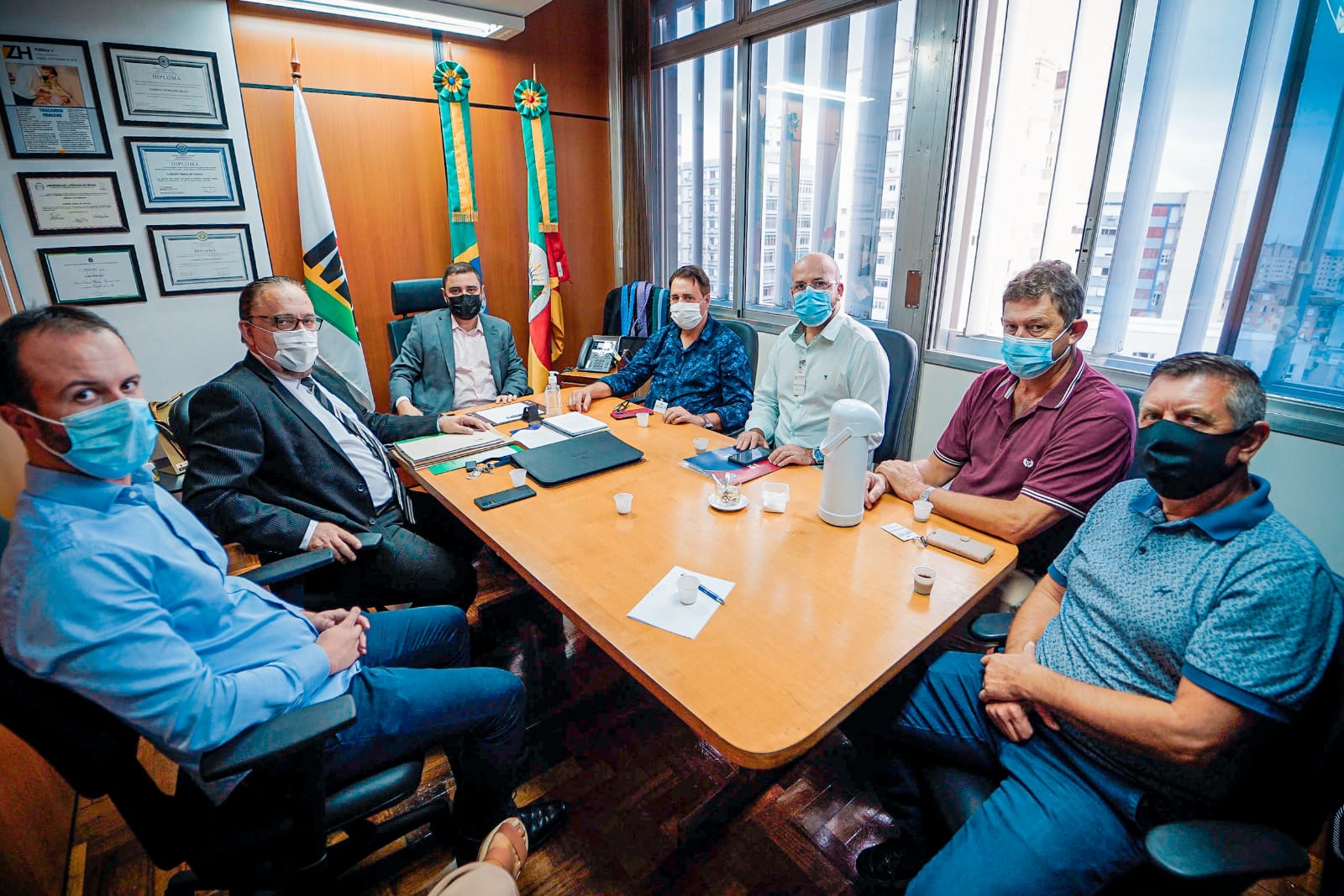 Representantes da administração municipal e hospital de Rolante encaminham demandas ao deputado estadual Gabriel Souza