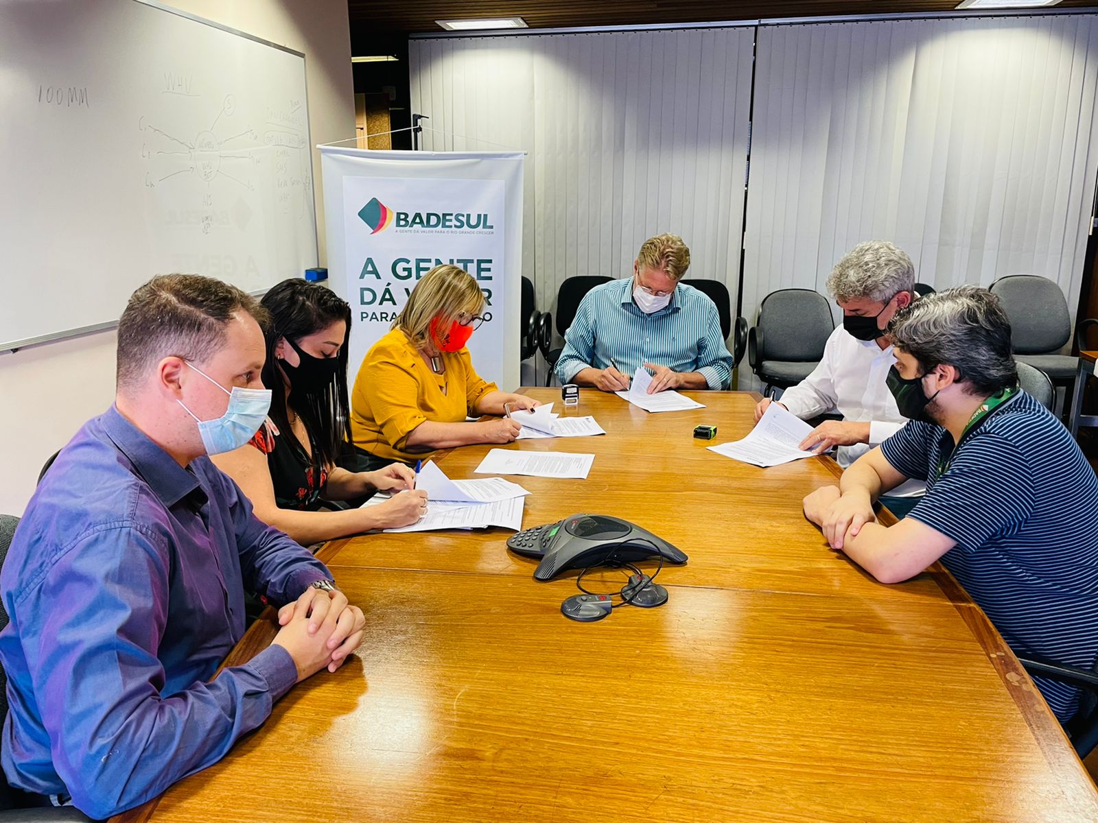 Taquara firma convênio de R$ 5 milhões para renovar frota da Secretaria de Obras