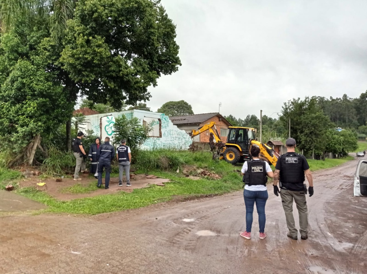 Casa usada como ponto de venda de drogas é demolida em Taquara