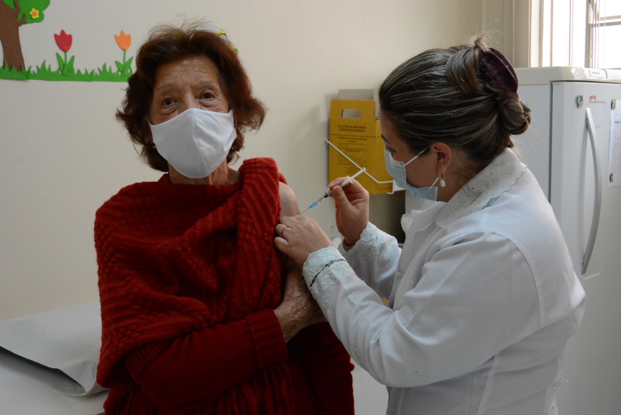 Taquara promove vacinação contra a gripe, sarampo e segunda dose de reforço contra a Covid