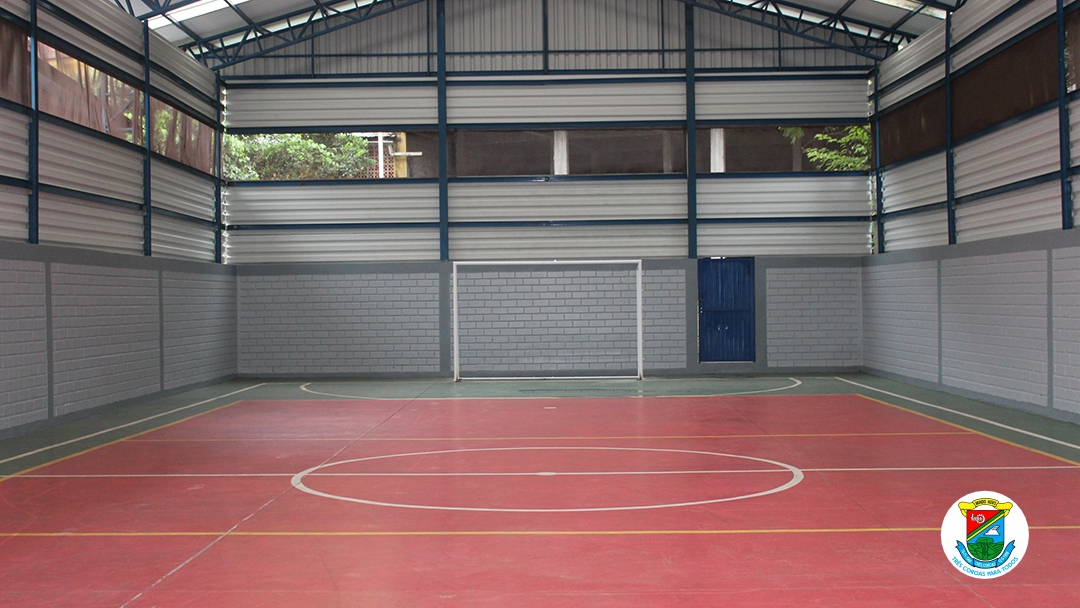 Prefeitura de Três Coroas realiza reforma de quadra esportiva no bairro Vila Dreher