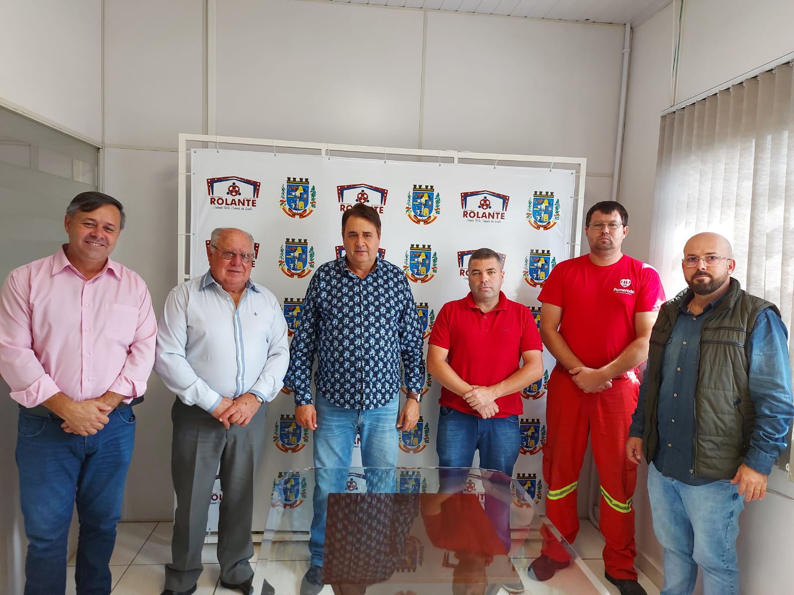 Comitiva de Tapes visita Rolante para conhecer parceria entre a prefeitura e Corpo de Bombeiros Voluntários
