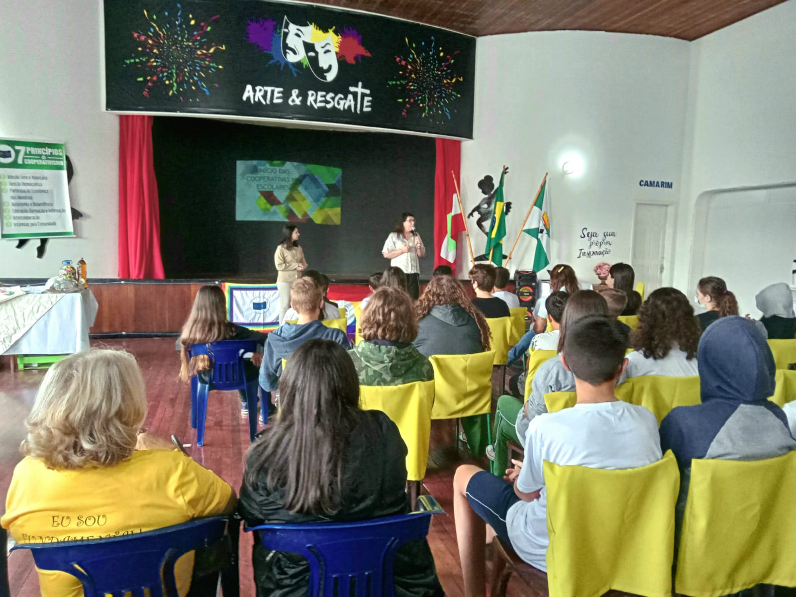 Programa de Cooperativas Escolares desenvolvido em Rolante é apresentado em Santa Catarina