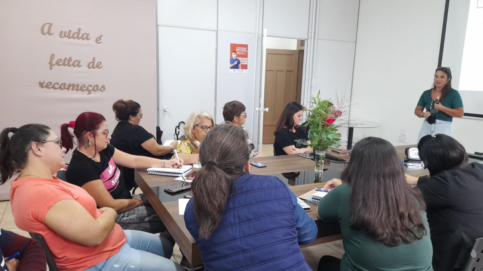 Professores e profissionais do Ensino Fundamental de Rolante participam de formação continuada