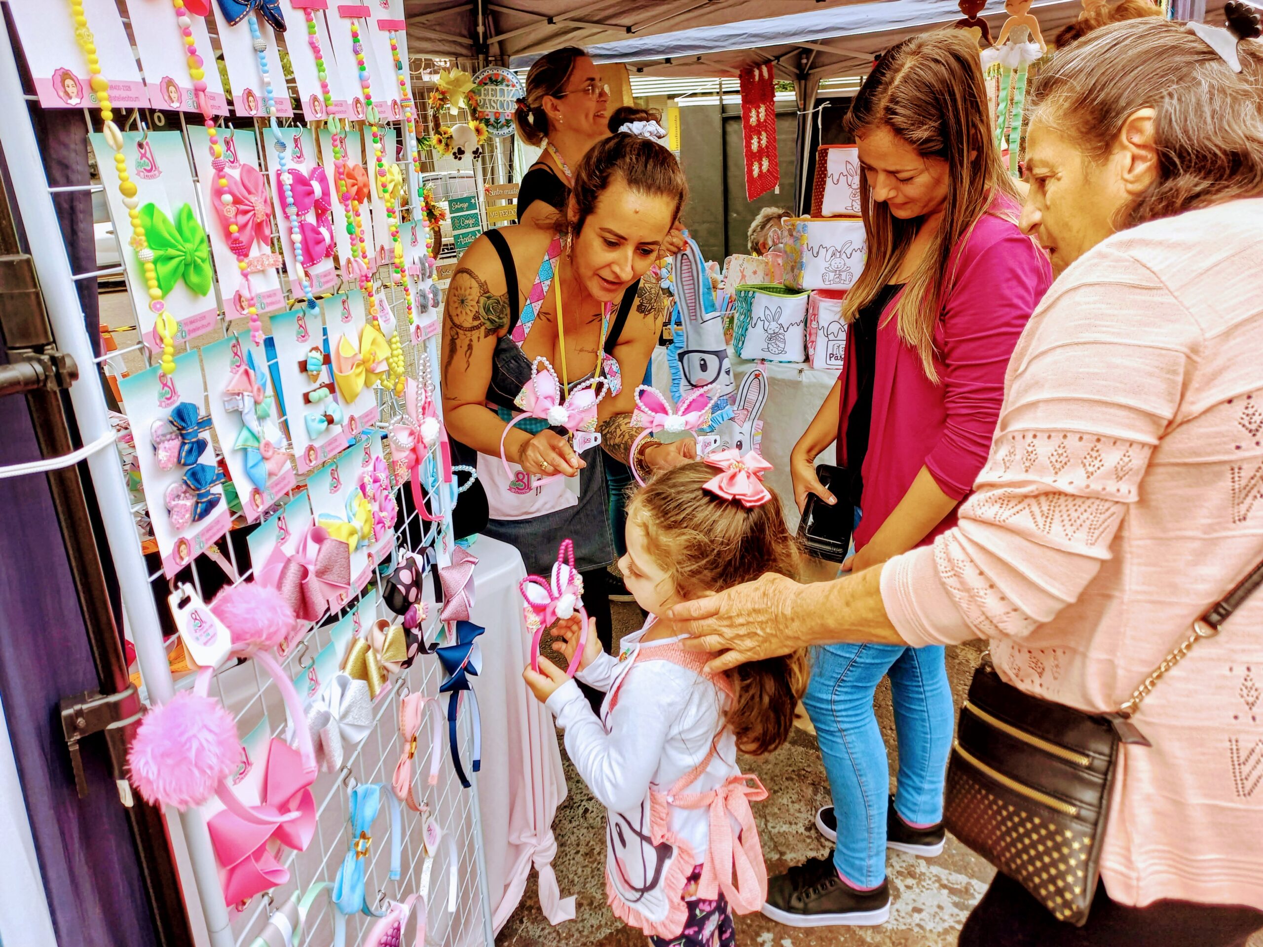 Artesãos de Taquara comemoram boa participação do público durante a Feira de Páscoa
