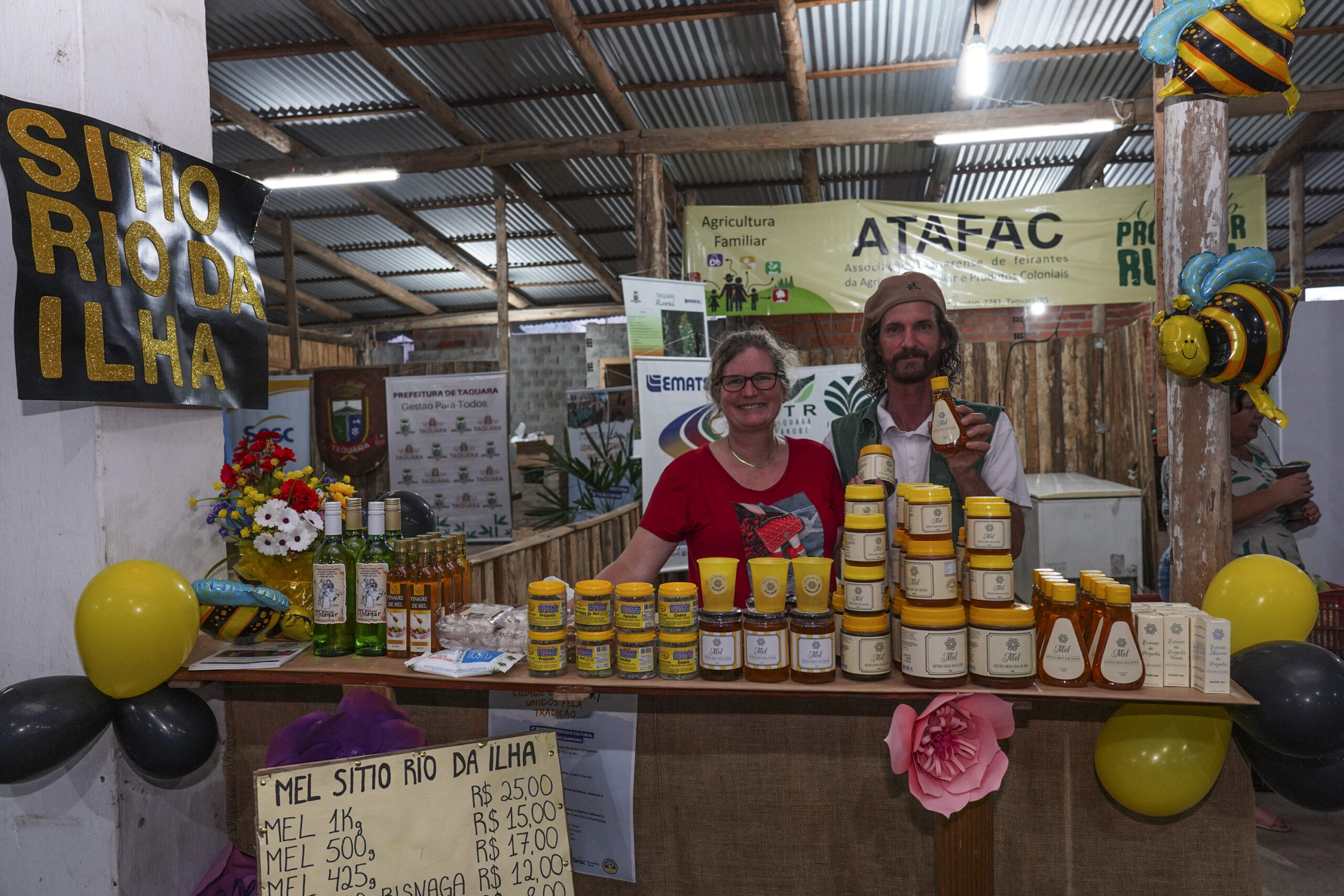 Artesanatos e produtos da agricultura familiar são comercializados no 1º Taquara Campo