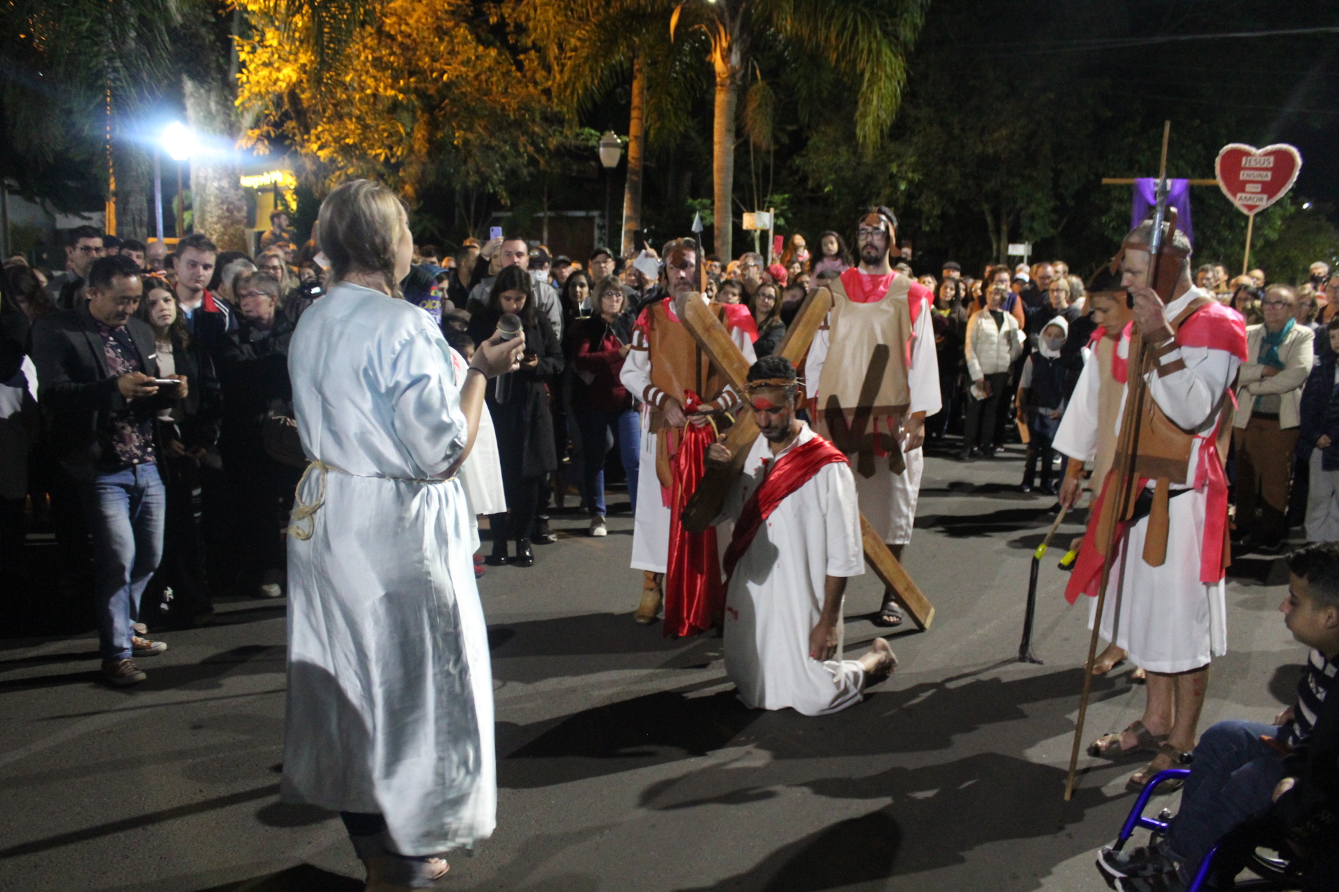 Fé e emoção marcam apresentação da Via Sacra na Páscoa na Cidade Verde em Três Coroas
