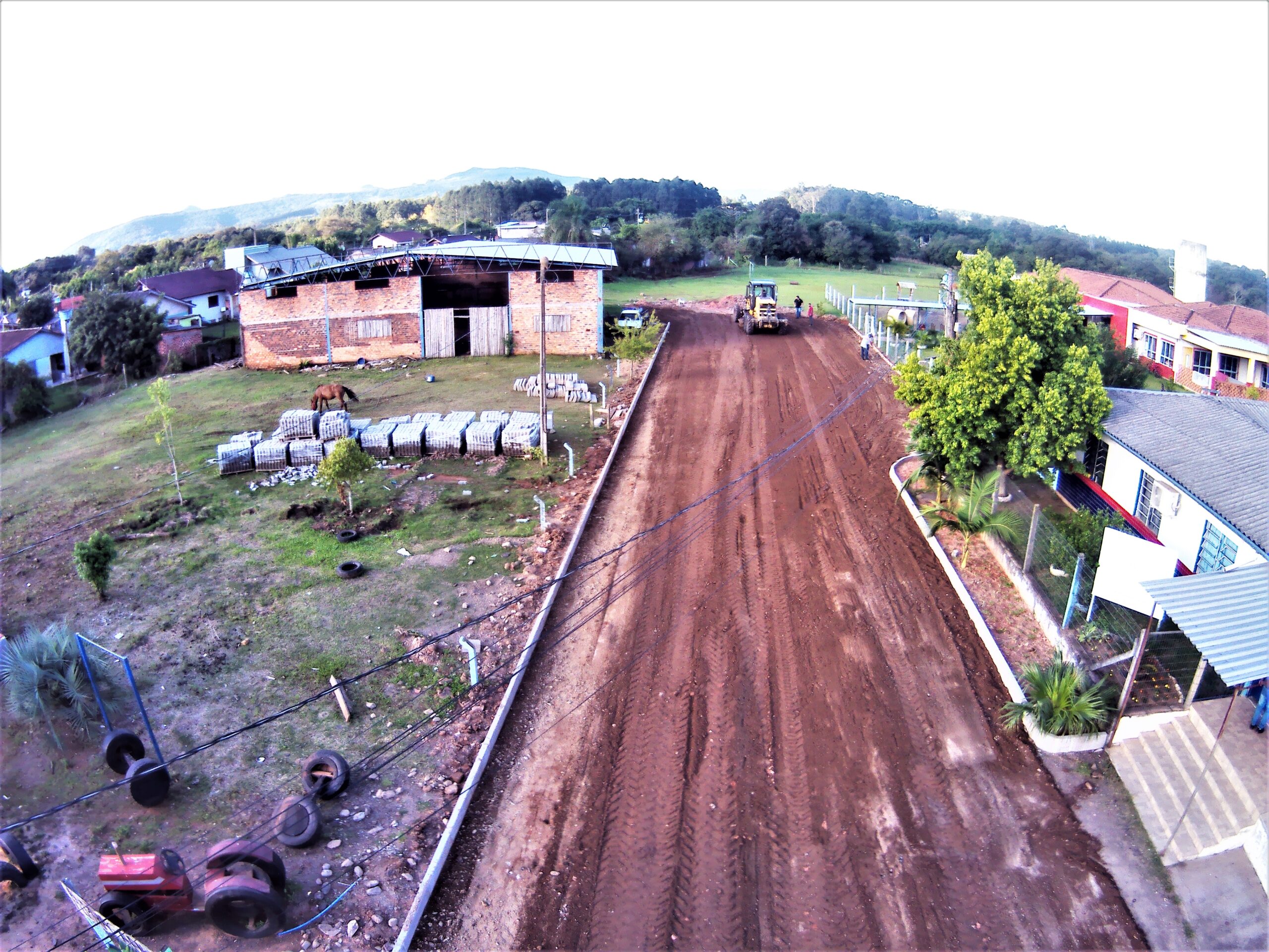 Prefeitura de Parobé pavimenta a rua Hermes da Fonseca no bairro Paraíso