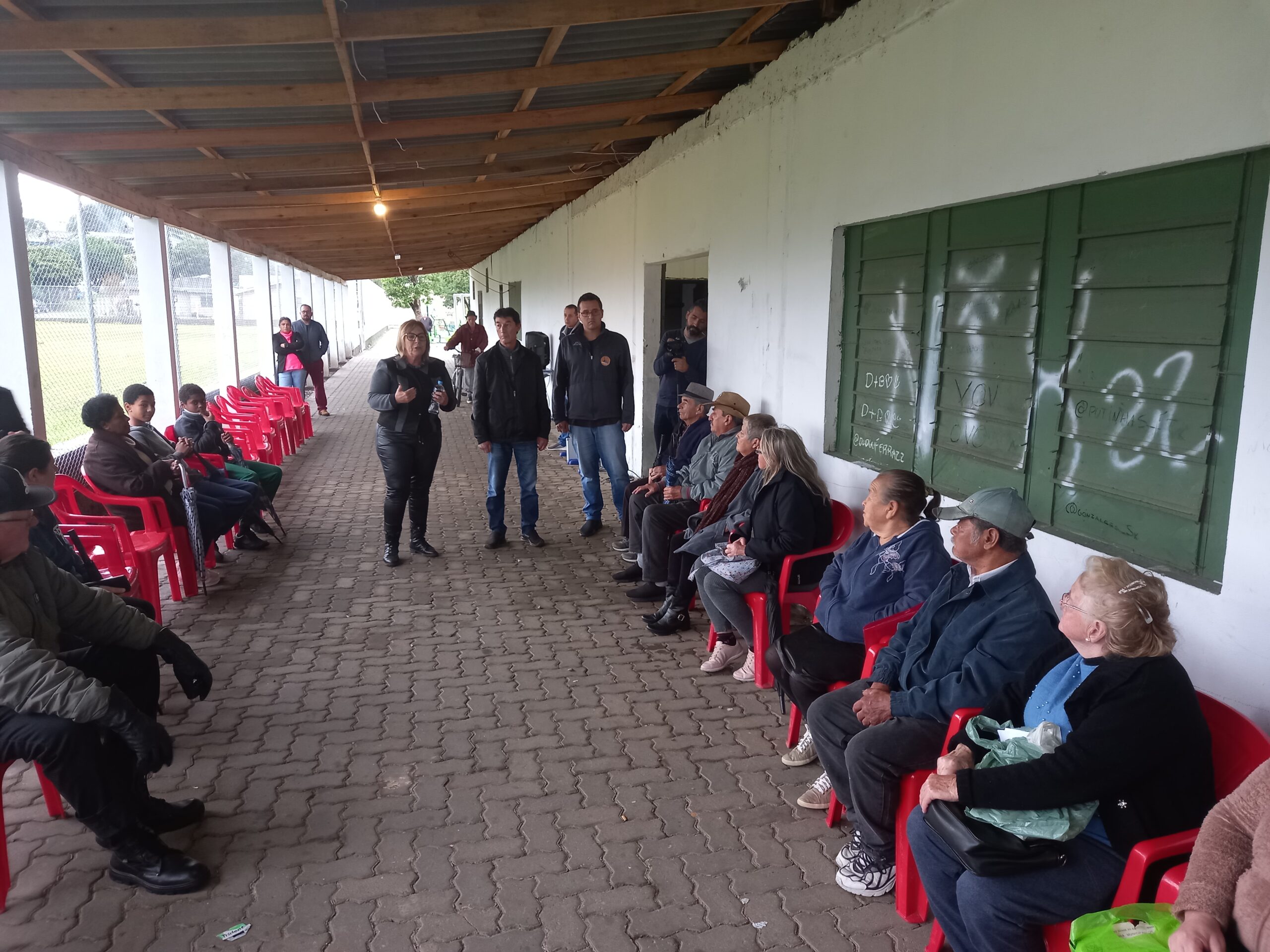 Prefeitura entrega matrículas de imóveis e anuncia novo benefício a moradores em Taquara