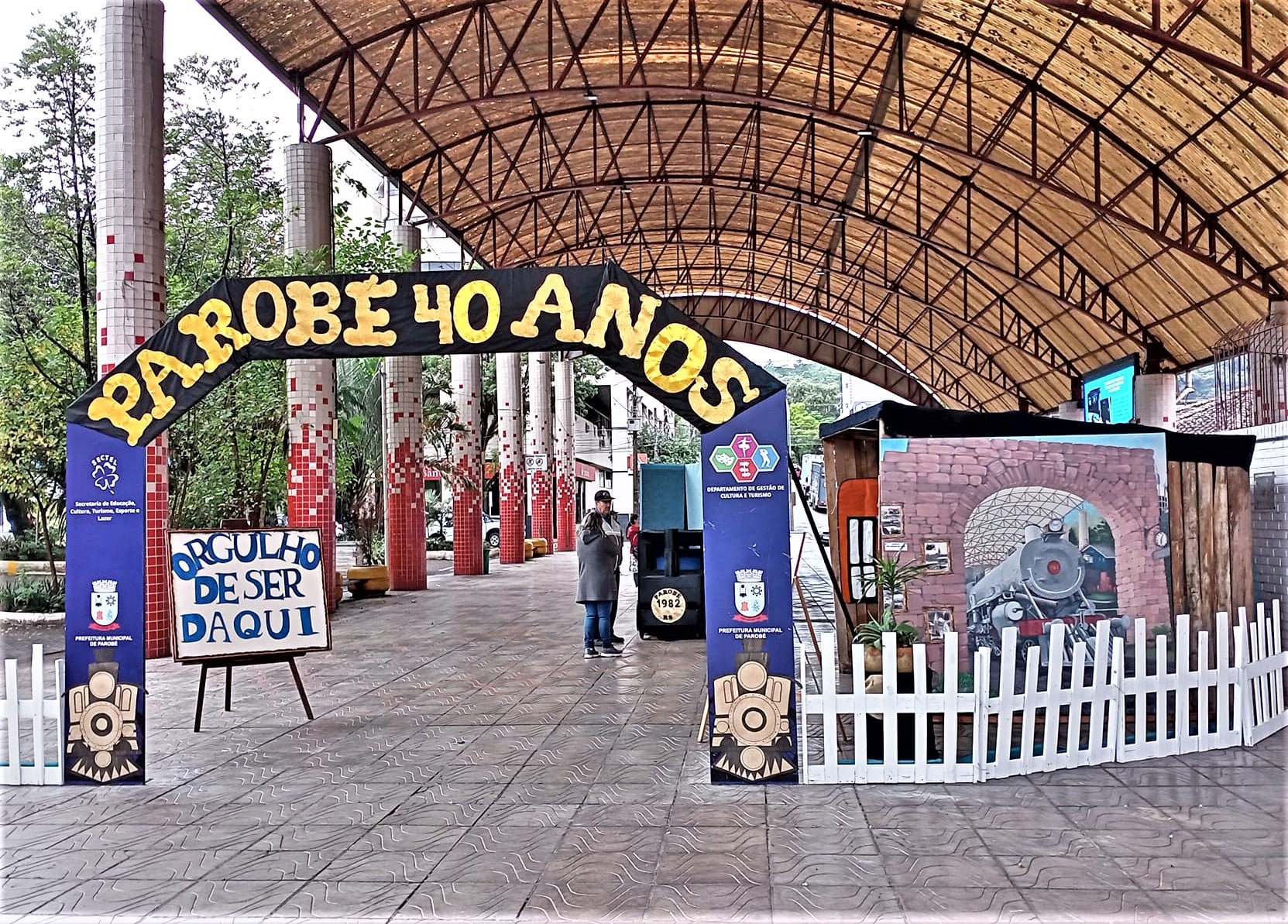 Exposição na Praça 1º de Maio celebra os 40 anos de Parobé