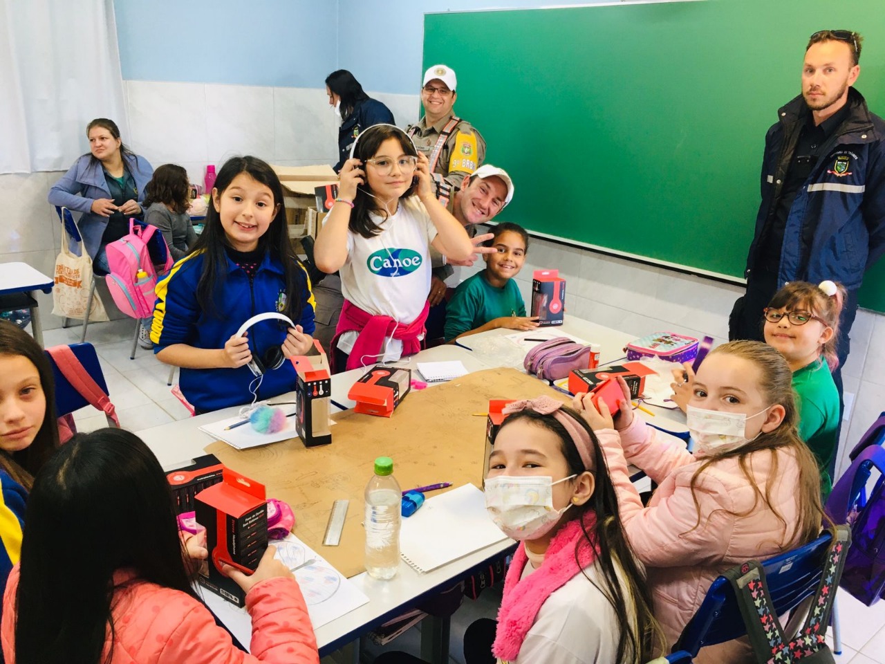 Alunos da EMEF Rosa Elsa Mertins participam de ação sobre o Maio Amarelo em Taquara