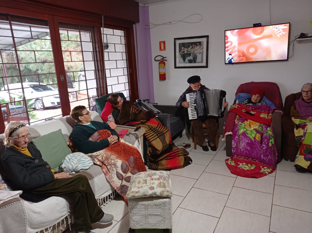 Programação da Feira Literária de Taquara é levada até os lares de idosos