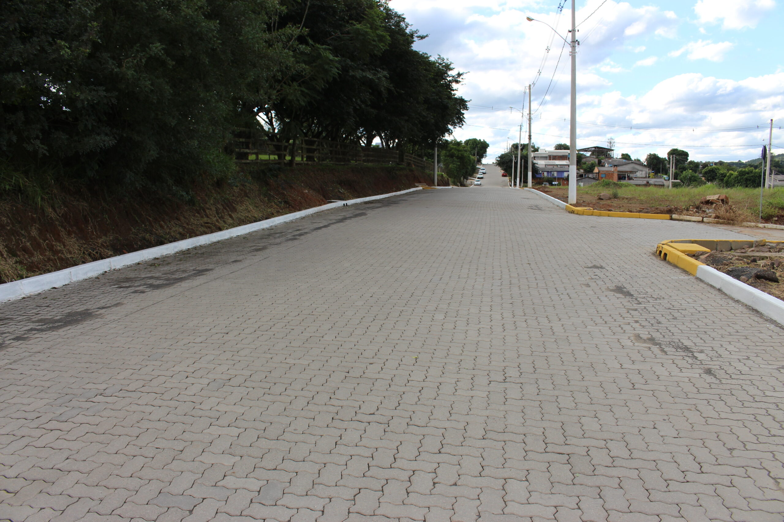 Concluída a pavimentação de mais uma rua de Parobé