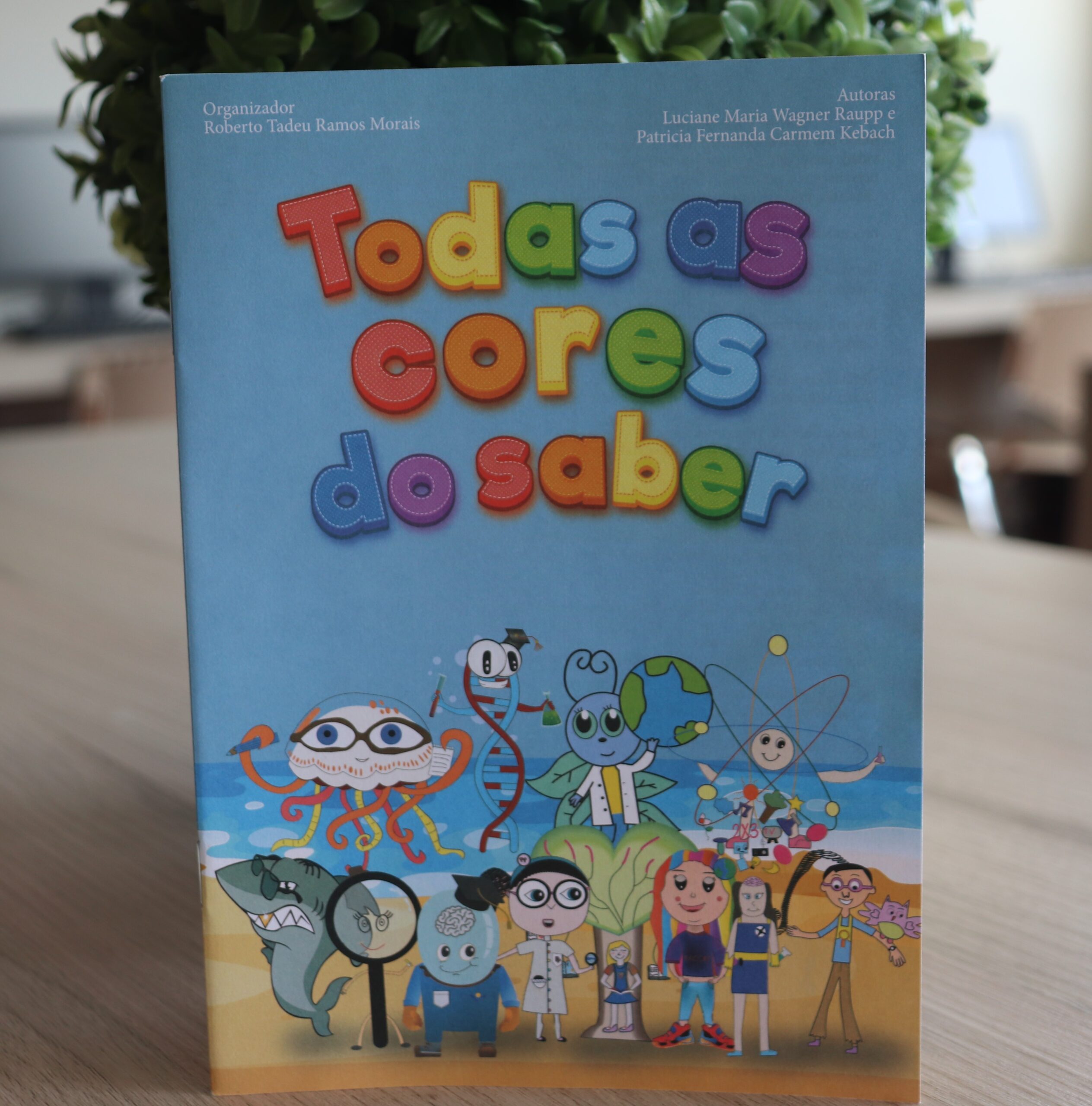 Lançamento do livro Todas as Cores do Saber será nesta sexta-feira (06) na Faccat