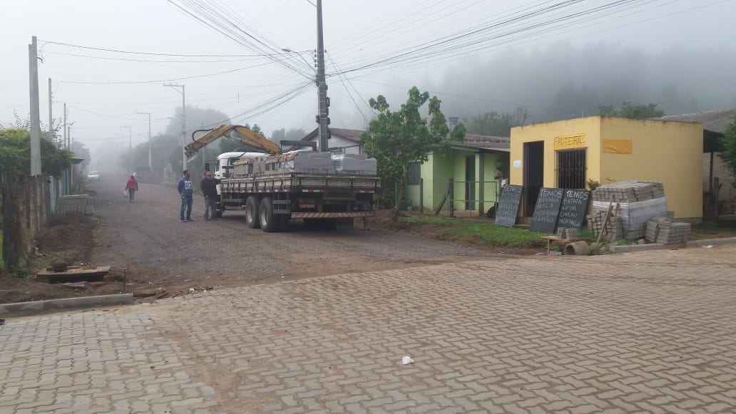 Obras de pavimentação no bairro Eldorado estão 50% concluídas em Taquara