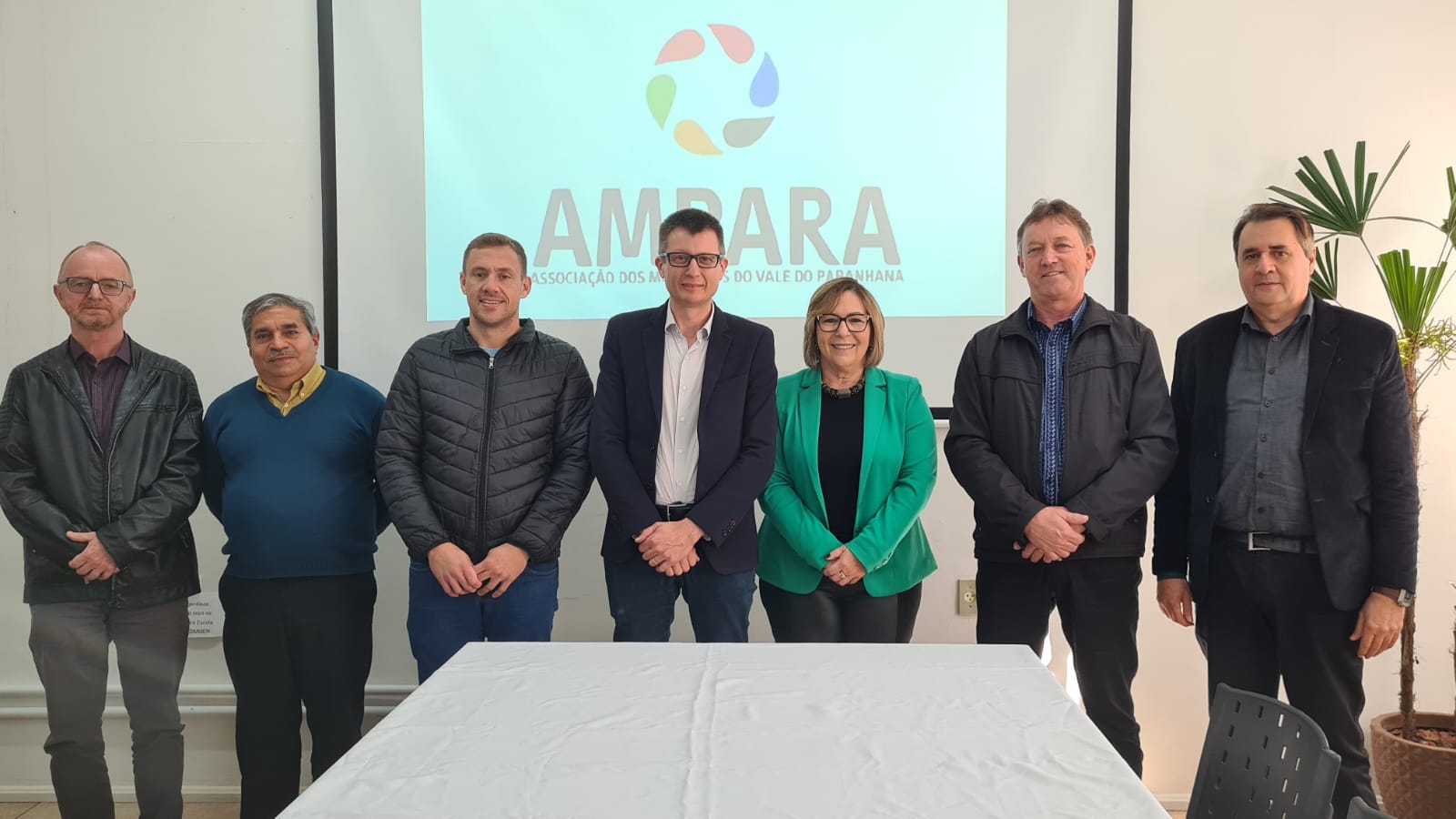 Ampara alerta cidades da região para possível falta de atendimentos com as novas referências de saúde do Estado