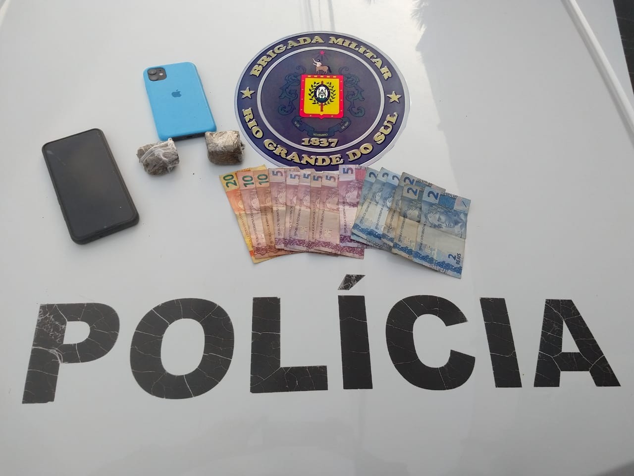 Jovem é preso por tráfico de drogas em Três Coroas
