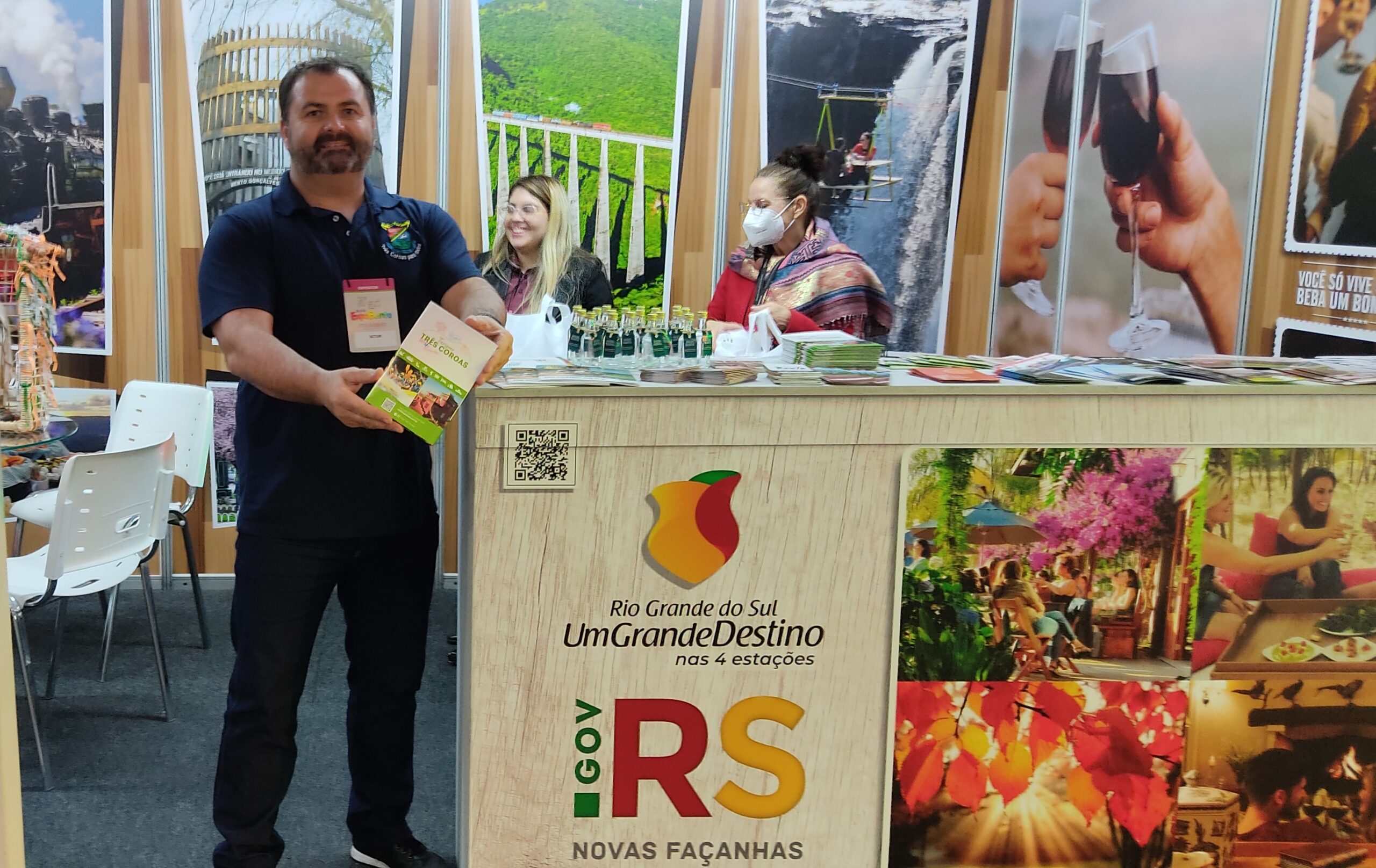 Pontos turísticos de Três Coroas estão sendo divulgados na 30ª Expobento e 17ª Fenavinho em Bento Gonçalves