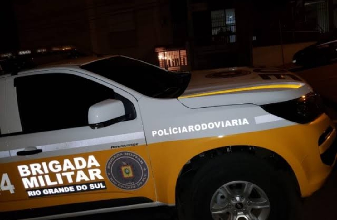 Motociclista morre após perder o controle e colidir contra guard-rail, na ERS 115, em Três Coroas