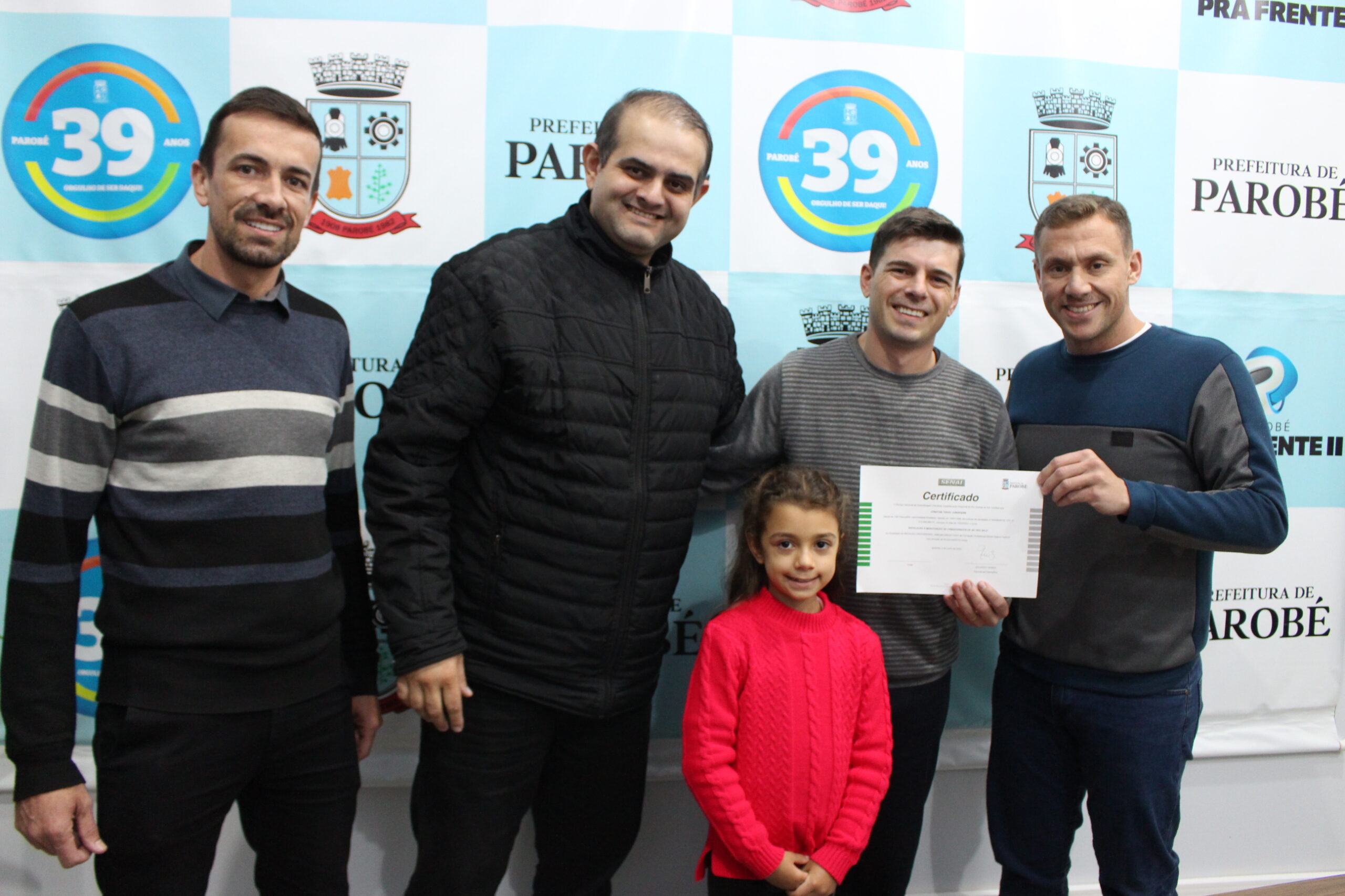 Prefeitura forma alunos de cursos do Centro Profissionalizante de Parobé