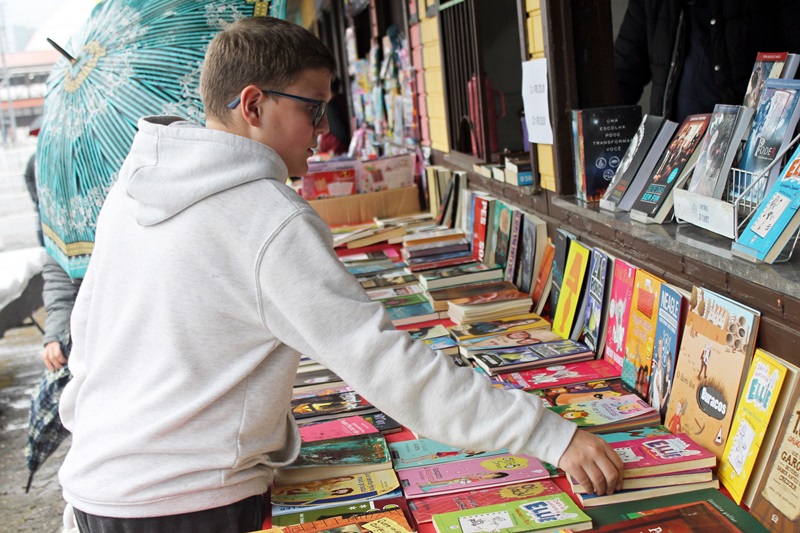 Literatura, teatro e voluntariado atraem a atenção dos visitantes da 20ª Feira do Livro de Igrejinha