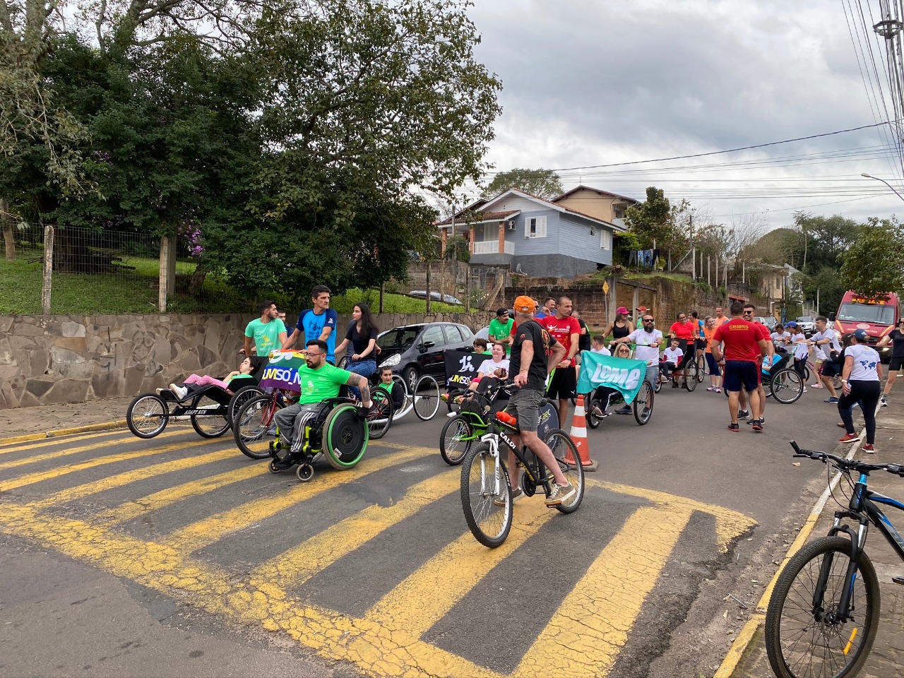 Treino Inclusivo é realizado pelas ruas centrais de Taquara