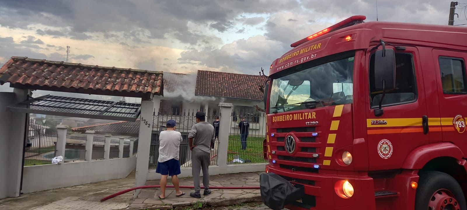 Incêndio é controlado em residência em Taquara