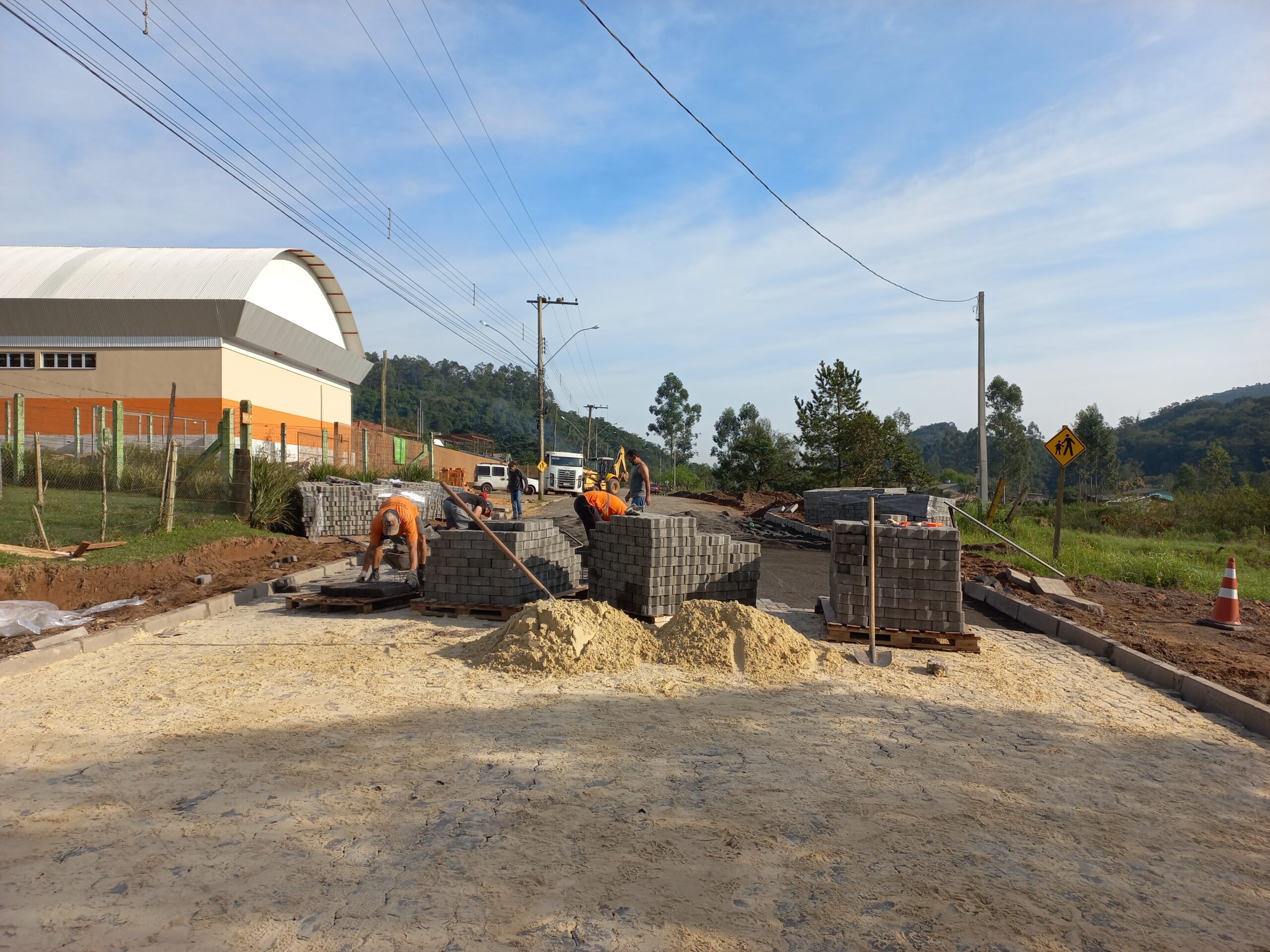 Pavimentação na Estrada Geral de Pega Fogo está em fase de conclusão em Taquara