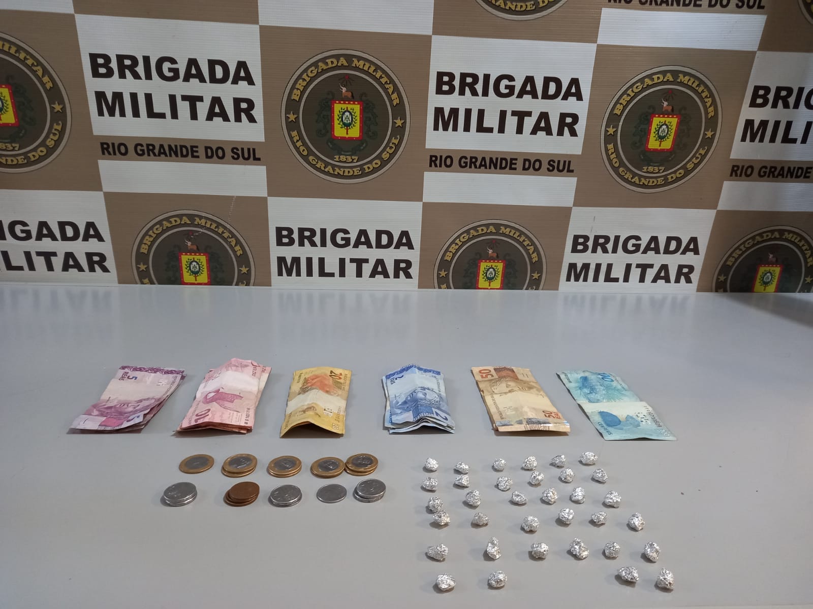 Homem é preso no Centro de Parobé por tráfico de drogas