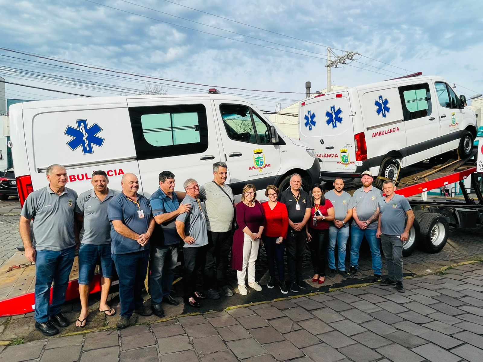 Duas ambulâncias novas são entregues à Secretaria Municipal de Saúde de Taquara