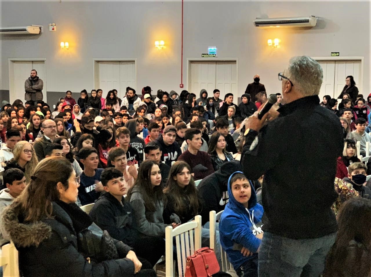 Polícia Civil e Prefeitura promovem programa de conscientização nas escolas em Parobé