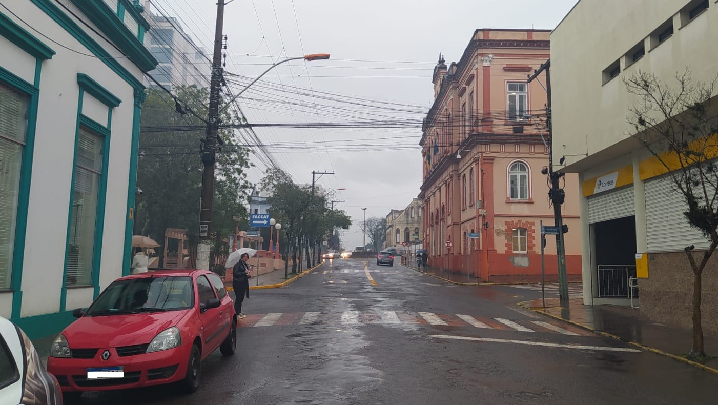 Executivo taquarense programa início de pavimentações nas ruas Tristão Monteiro, Federação, Marechal Floriano e Pinheiro Machado