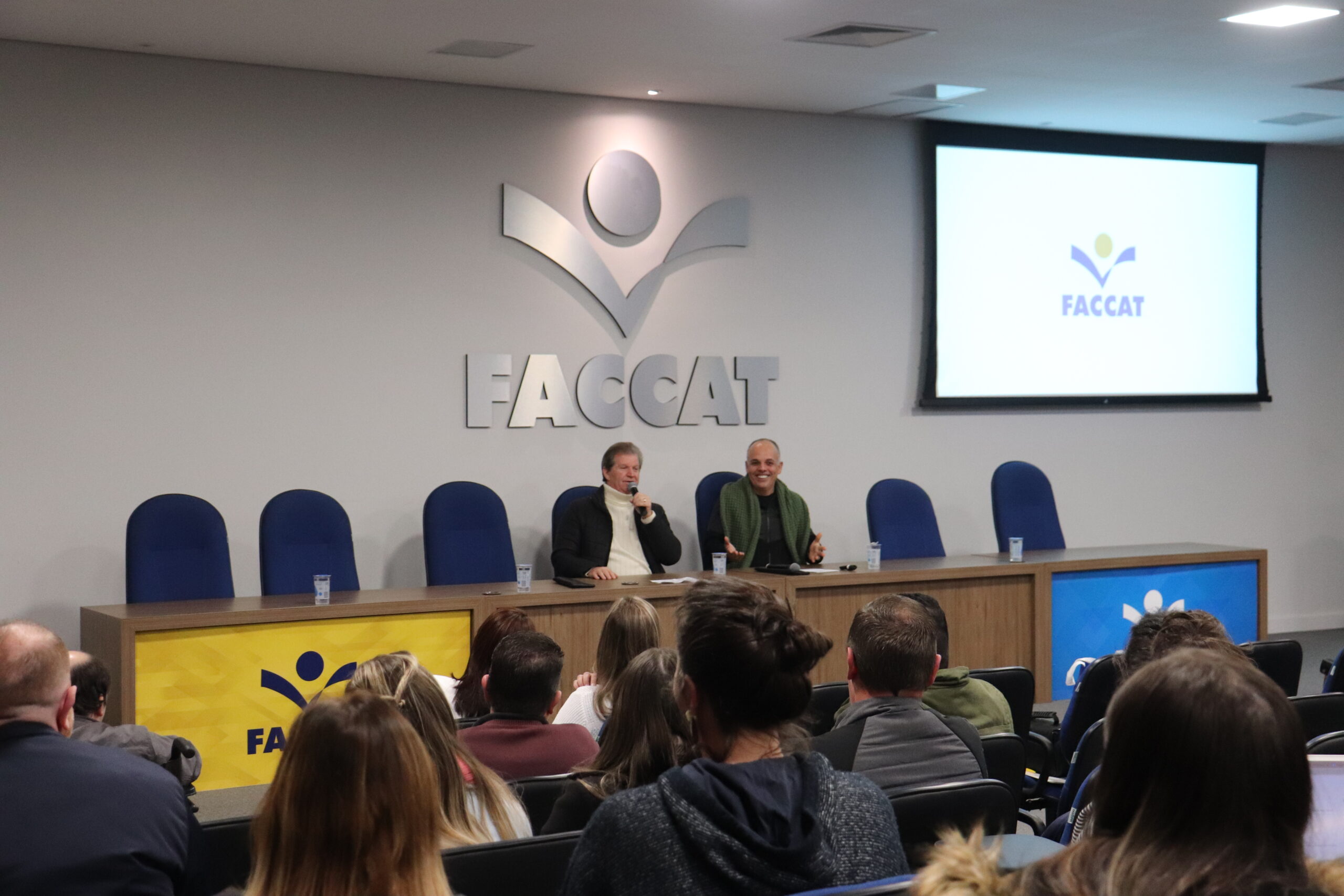 Semana da Comunicação e do Design da Faccat promove troca de experiência entre estudantes