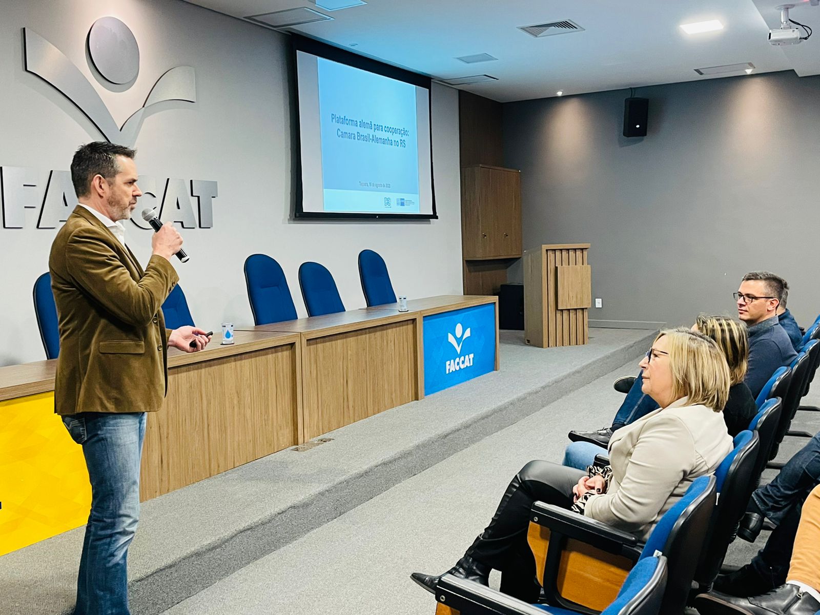 Câmara Brasil Alemanha apresenta projeto de consultoria técnica para empresários de Taquara