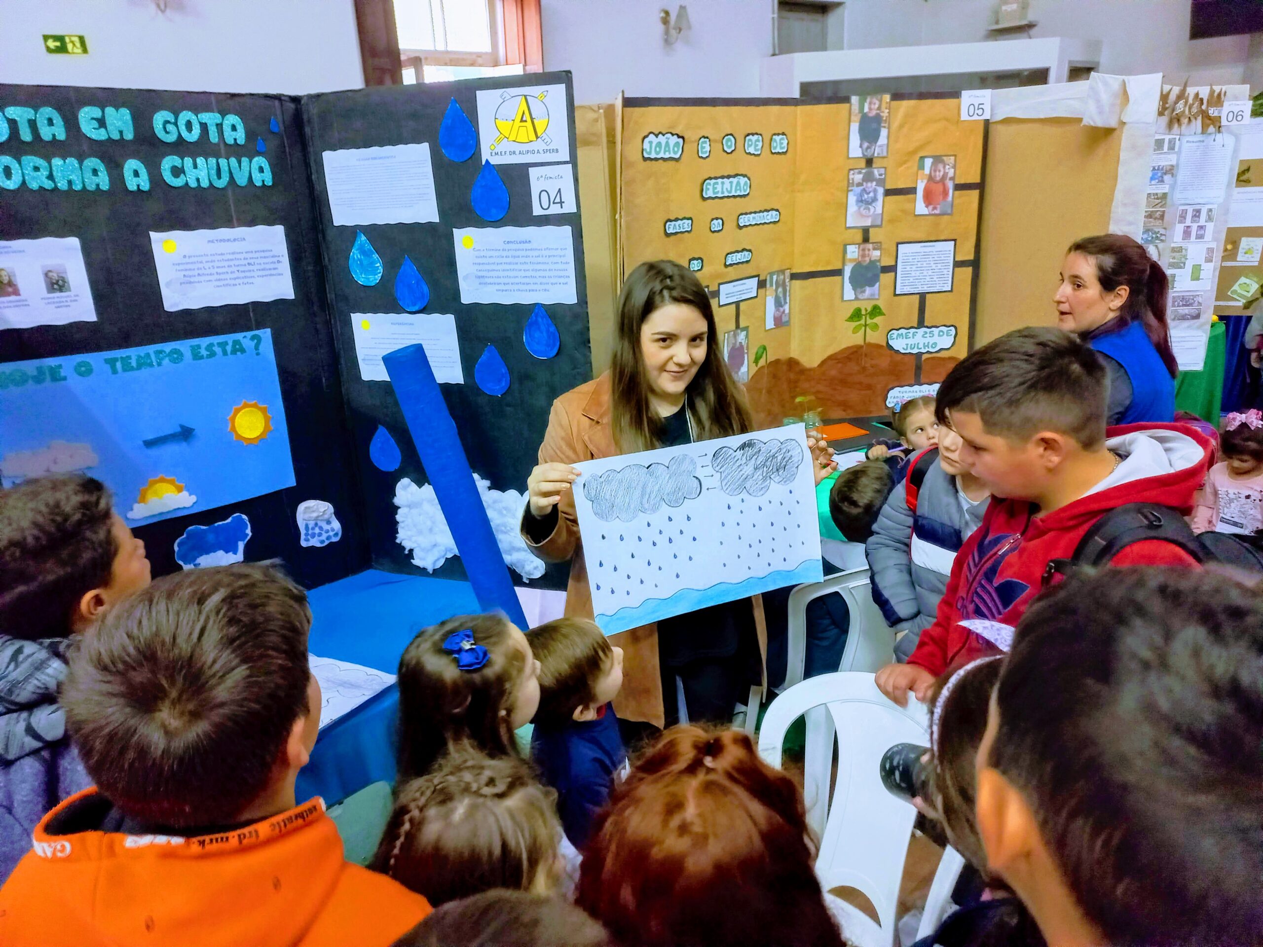 Mais de 80 projetos estão sendo apresentados na 6ª Feira de Iniciação Científica de Taquara